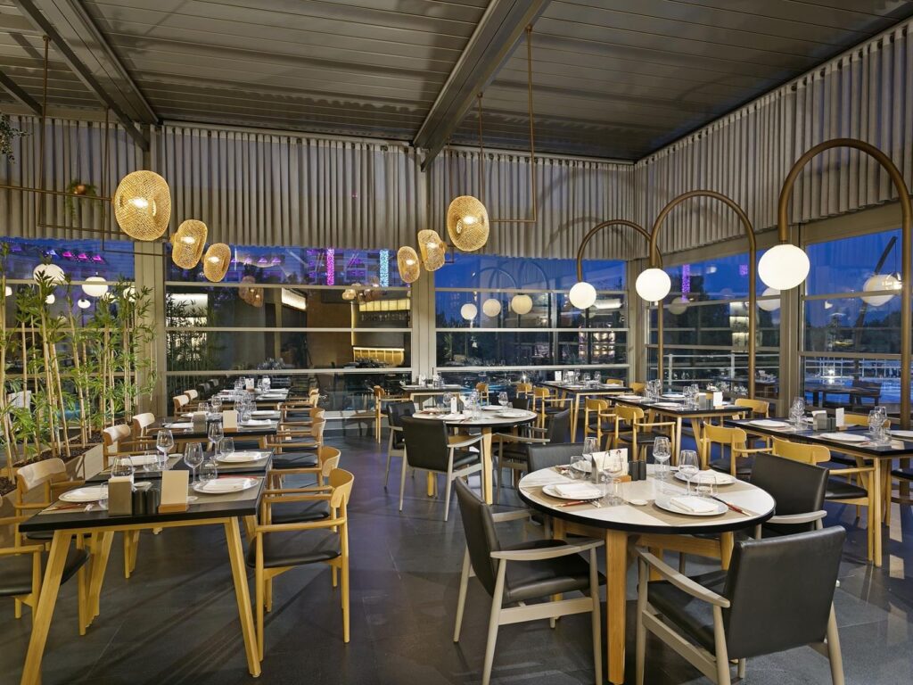 148-titanic-beach-lara-asian-restaurant_standard