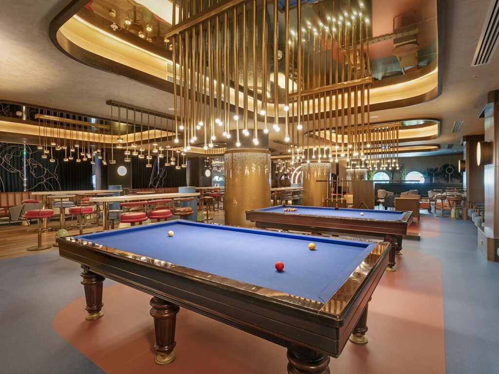 490-titanic-deluxe-lara-game-center_standard