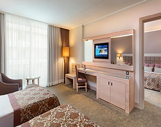 FAMILY-ROOM-1-