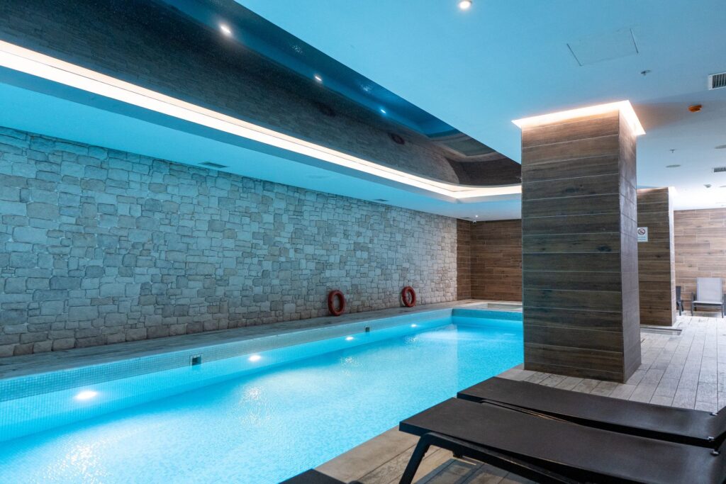 Serap_Dogramaci_SwimmingPool1-1920w