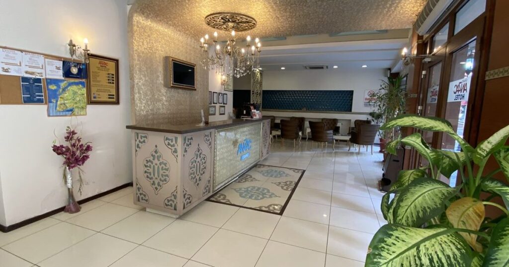 grand-anzac-lobby-2-1200×630